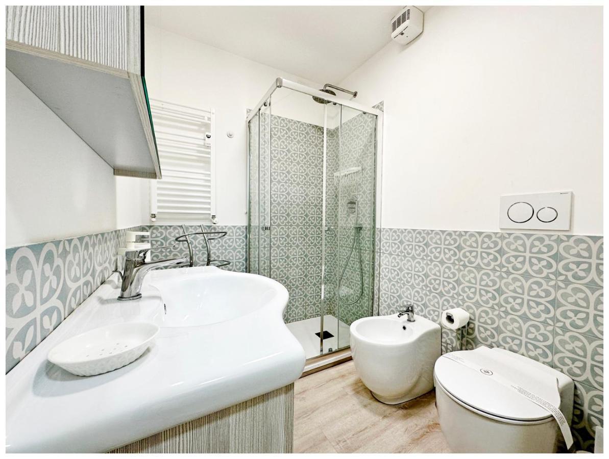 Real Italian Estate - Maps Appartement Genua Buitenkant foto